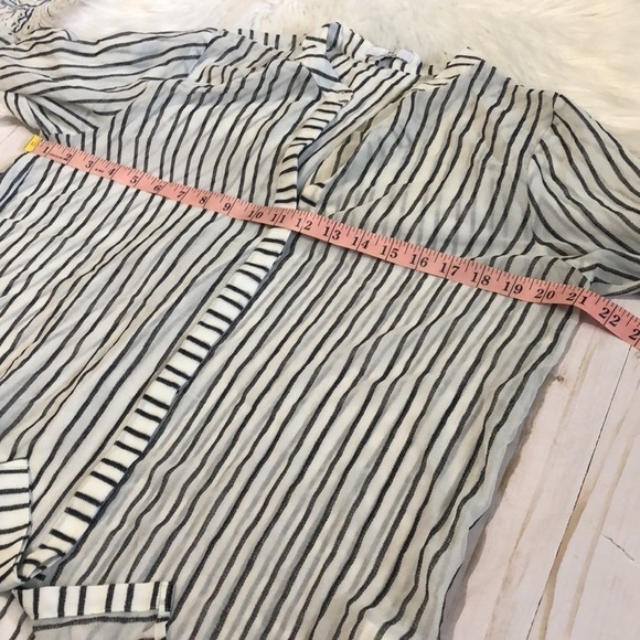 Halston striped sheer blouse size M - Picture 6 of 9